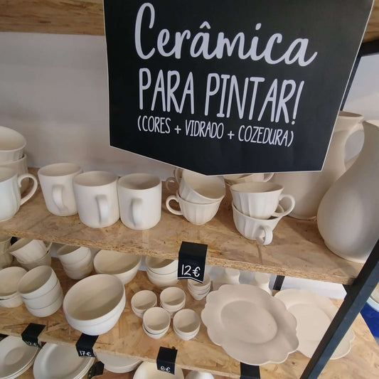 Pintura em Cerâmica: variedade de peças em cerâmica branca para pintar, com preços e informações sobre cores e cozedura.