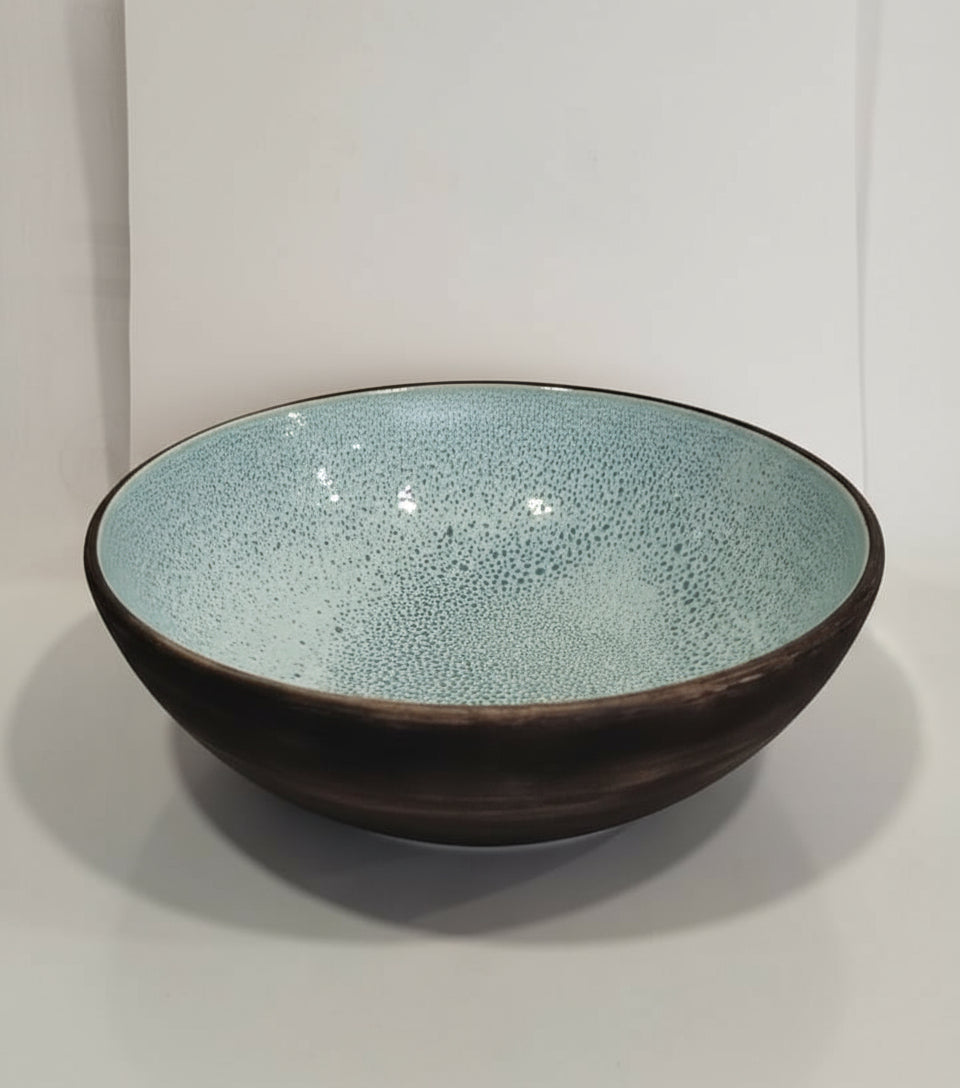 Tigela em Cerâmica com Esmalte Branco e Verde