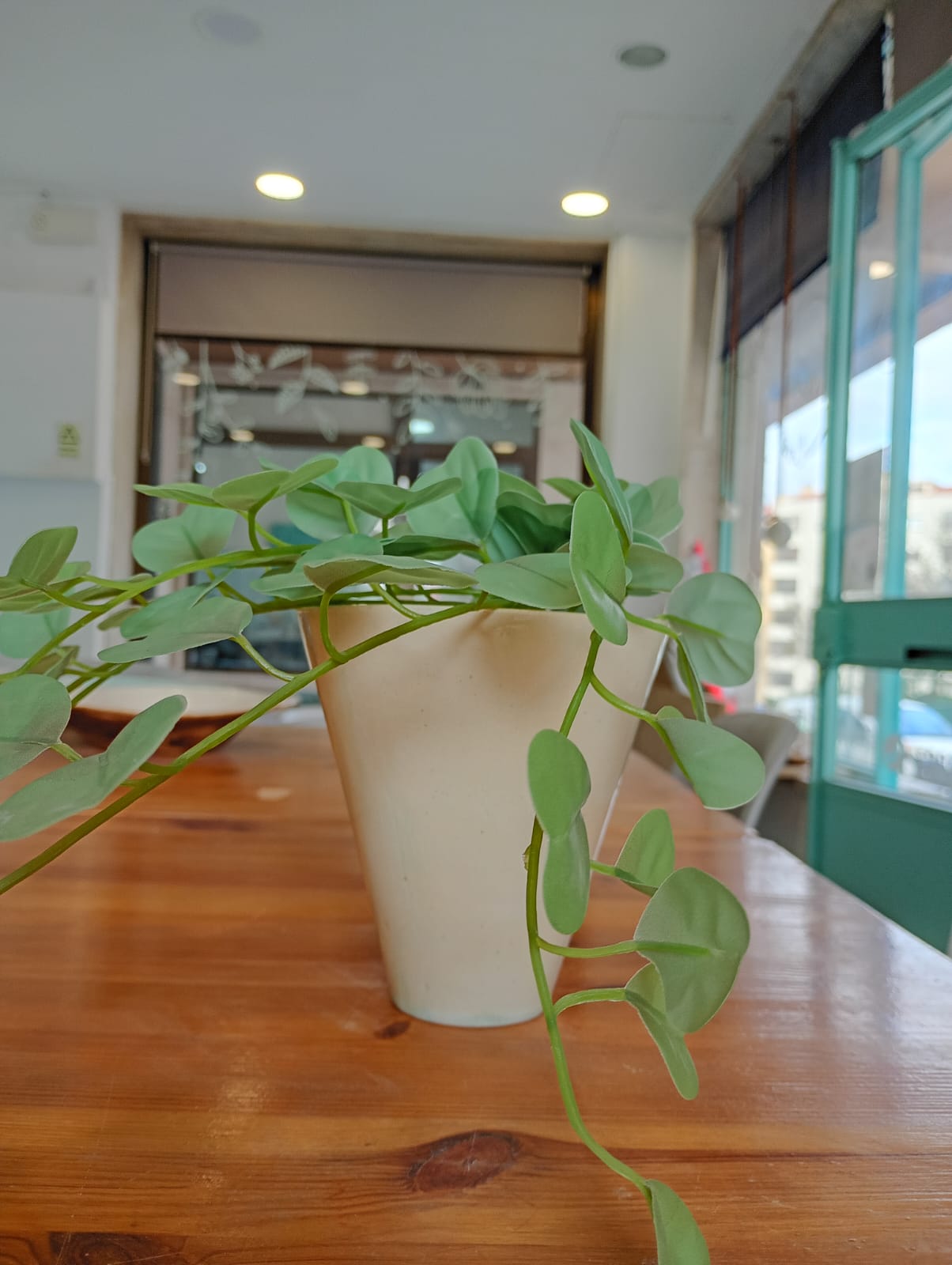 Vaso Cónico em Grés – Estilo Minimalista