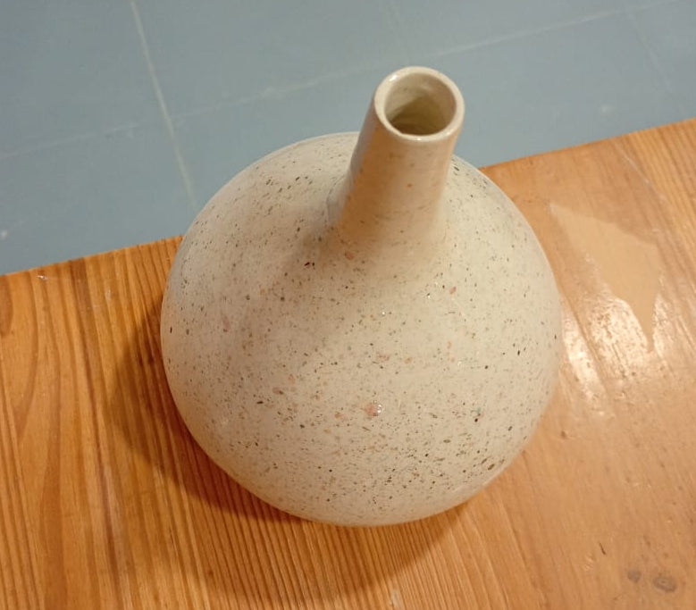 Peça em Grés Inspirada na Arquitetura Otomana