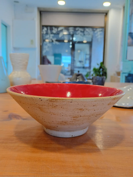 Tigela de Ramen em Grés com Vidrado Vermelho